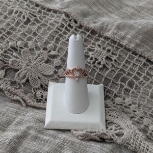 Elegant Rose Gold Women's Ring
